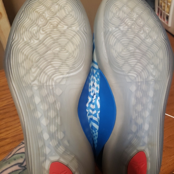 Nike Kobe 9 EM LowHyper Cobalt - Picture 2 of 4